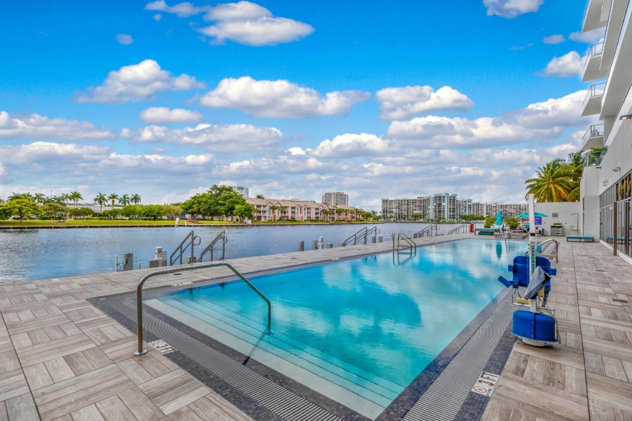 Hyde Beach House: Luxury Oceanside Resort with Rooftop Amenities Hollywood Exterior photo